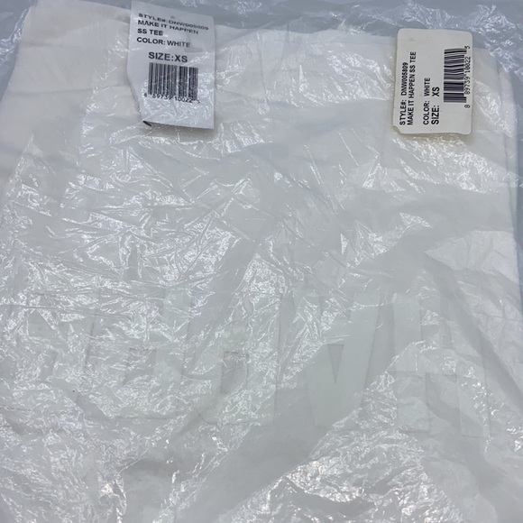 NEW! DAYDREAM NATION “MAKE IT HAPPEN” Short Sleeve Tee Shirt XS WHITE - Picture 2 of 6